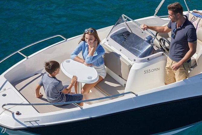 Boat Rental Q555 Astreo (115hp / 6p) – Can Pastilla