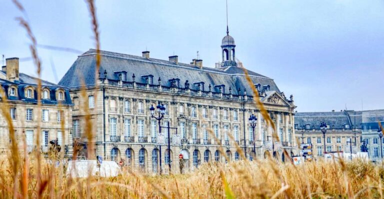 Bordeaux: Private Exclusive History Tour With a Local Expert