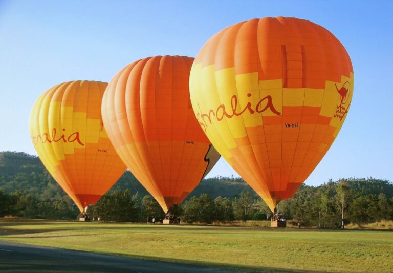 Brisbane: Hot Air Balloon Flight With Vineyard Breakfast