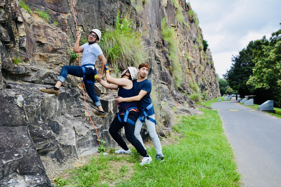 1 brisbane outdoor rock climbing session Brisbane: Outdoor Rock Climbing Session