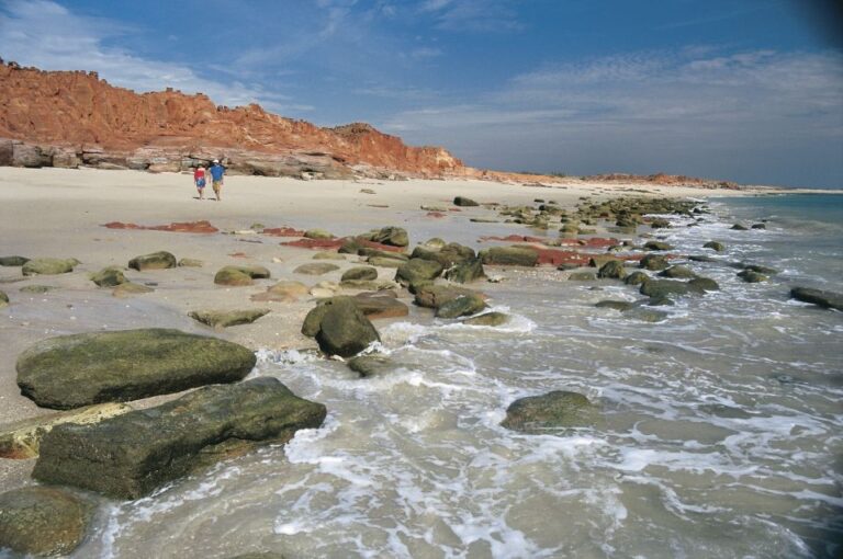 Broome: Dampier Peninsula 4WD Tour & Optional Return Flight