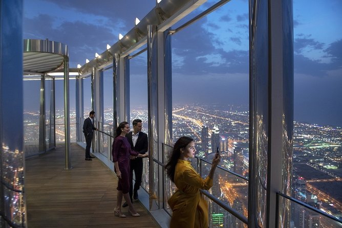 Burj Khalifa 124 Floor, Dinning, Burj Club With Transfer by Luxury Lamborghini