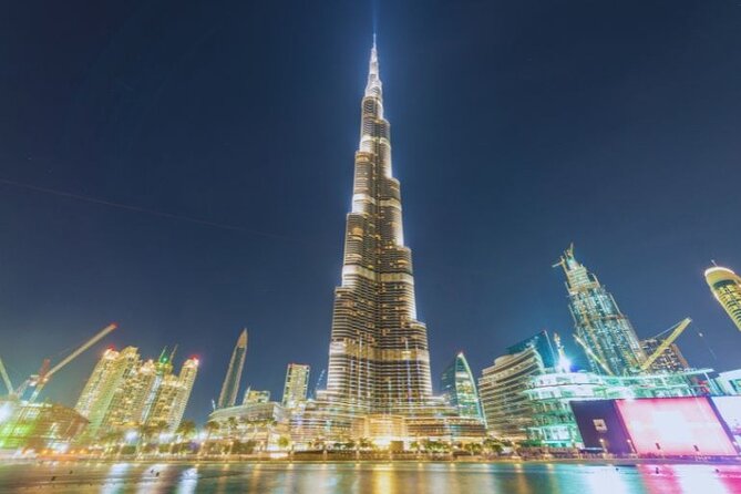 Burj Khalifa With Lunch or Dinner & Tickets - Enjoying Views of Dubai Skyline