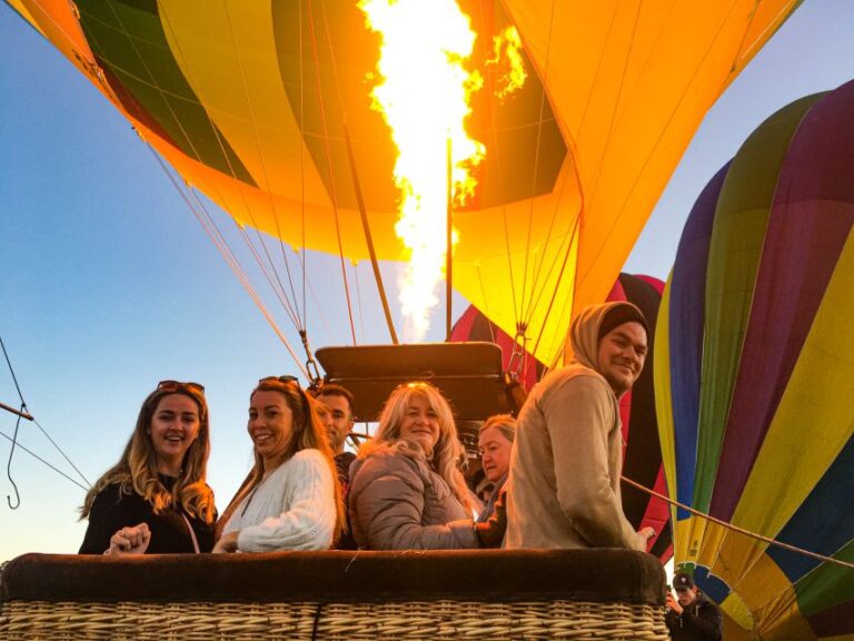 Byron Bay: Sunrise Hot Air Balloon Flight With Breakfast