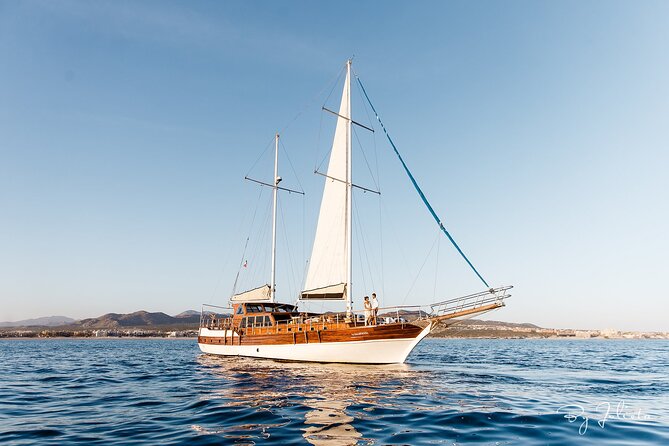 1 cabo san lucas luxury sailing yacht and dinner with a chef Cabo San Lucas Luxury Sailing Yacht and Dinner With a Chef