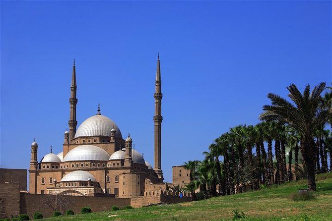 Cairo Historic Mosques Full-Day Guided Tour With Lunch, Pickup