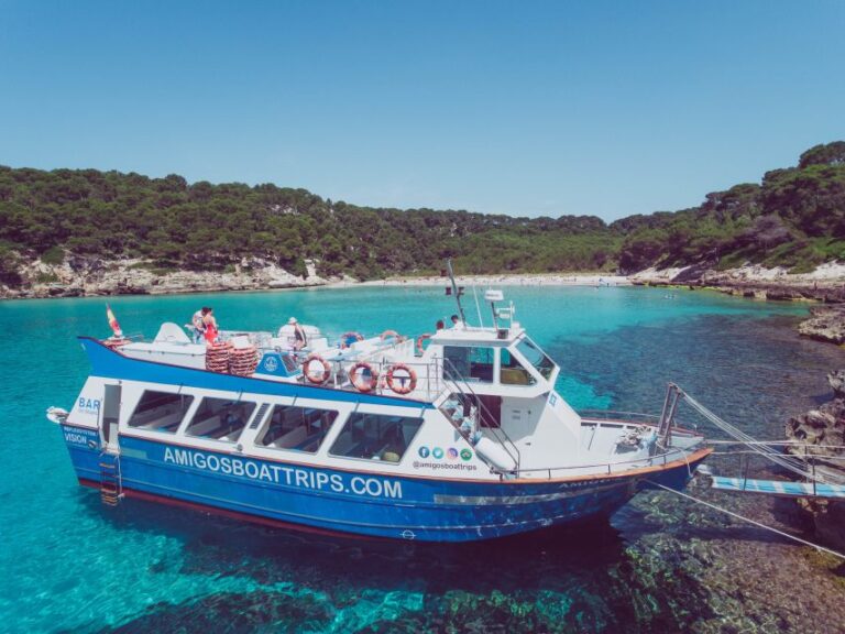 Calan Bosc: 3.5-Hour South Coast Sightseeing Boat Trip