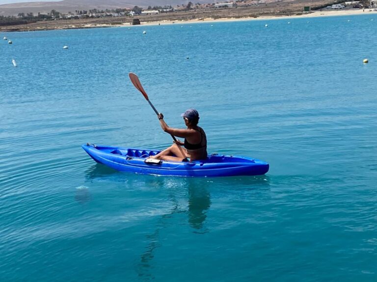 Caleta De Fuste: 1-Hour Kayak Rental