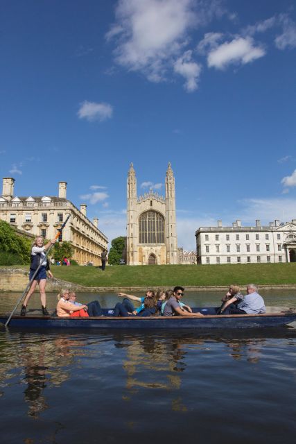 Cambridge: Guided Shared River Punting Tour