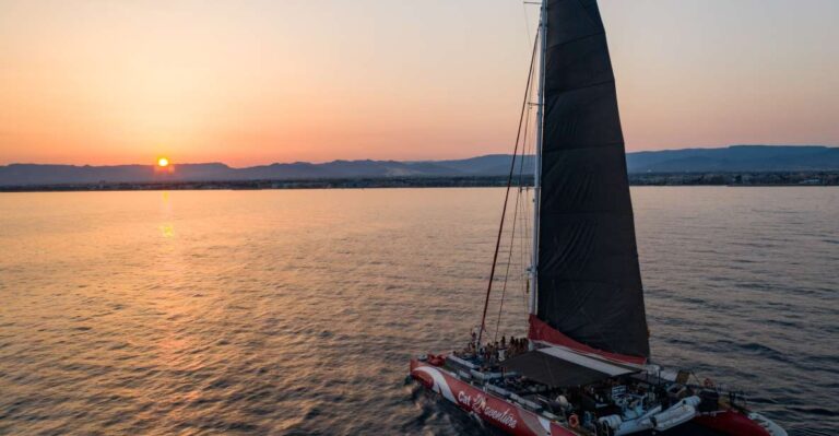Cambrils: Sunset Catamaran Cruise With Drinks