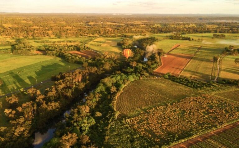 Camden Valley: Sunrise Hot Air Balloon Flight With Breakfast