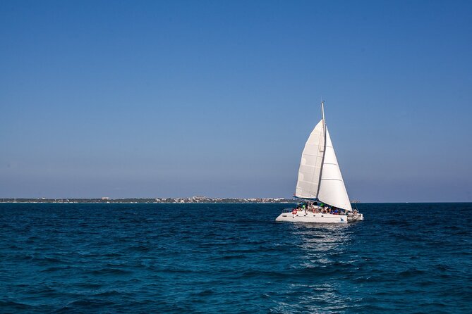 1 cancun sailing catamaran islas mujeres with open bar Cancún Sailing Catamaran Islas Mujeres With Open Bar