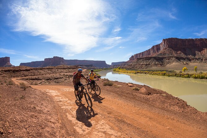 Canyonlands Mountain Bike Tour on the White Rim Trail