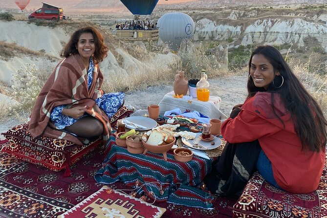 Cappadocia Sunrise Breakfast With Hot Air Balloons