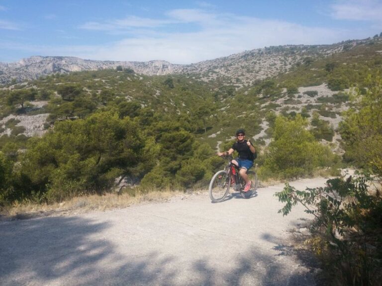 Cassis: Calanques and Viewpoints Tour by Mountain E-Bike