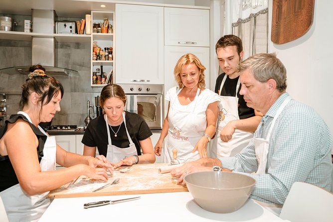 Cesarine: Small Group Pasta and Tiramisu Class in Lake Garda