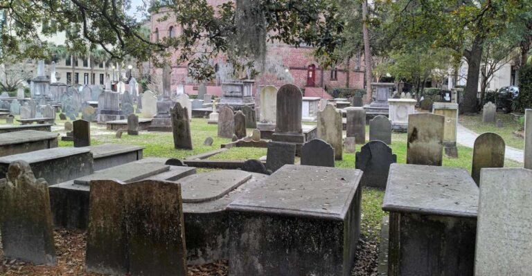 Charleston: Small-Group Ghost Walking Tour at Night