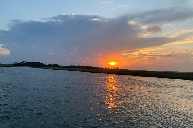 Charleston Sunset and Dolphin Private Cruise