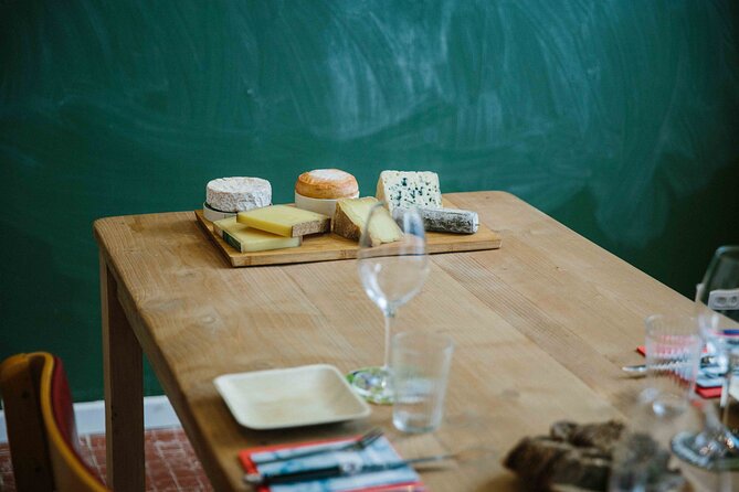 Cheese Tasting With Certified Cheese Monger in the Latin Quarter