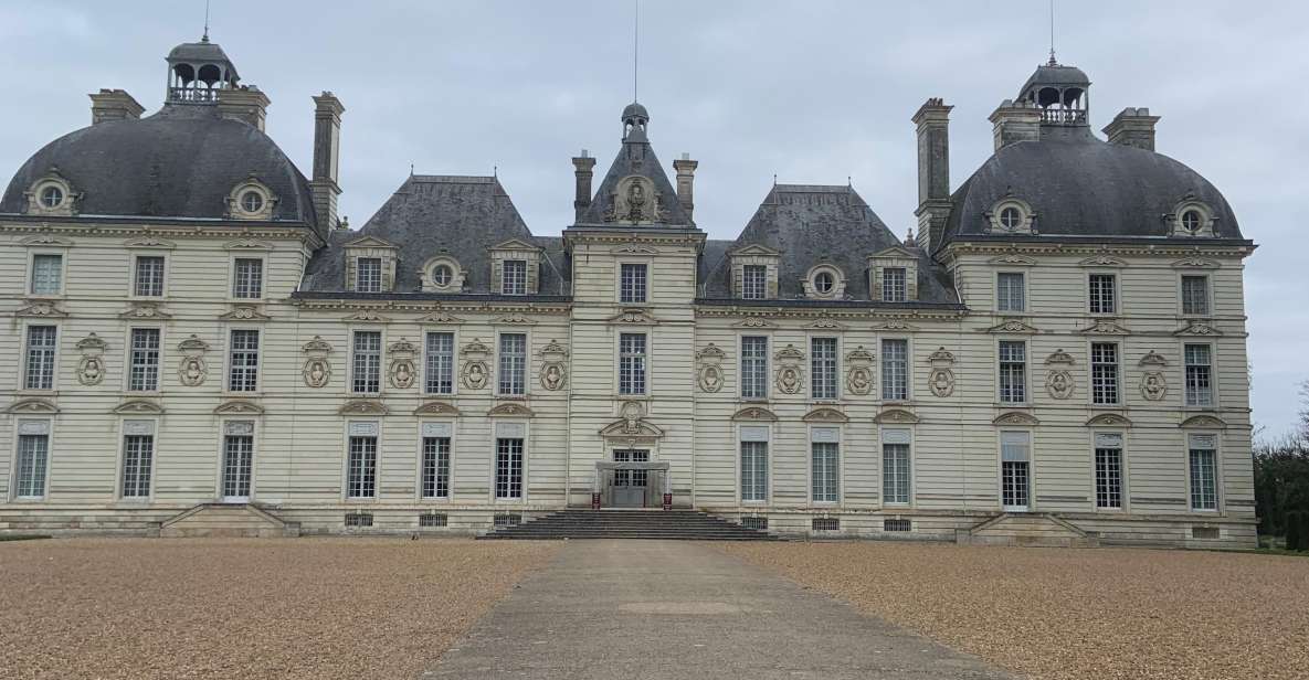 1 cheverny the 17th century chateau of the loire valley Cheverny : the 17th Century Chateau of the Loire Valley