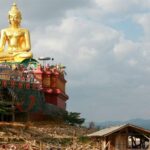1 chiang rai one day white temple golden triangle boat ride to laos long neck 2 Chiang Rai One Day : White Temple, Golden Triangle, Boat Ride to Laos, Long Neck