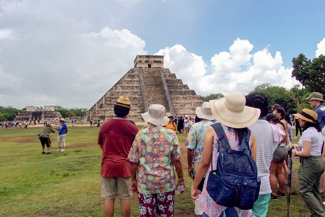 Chichen Itza, Cenote Ikkil, Valladolid and Mayan Cuisine From the Riviera Maya