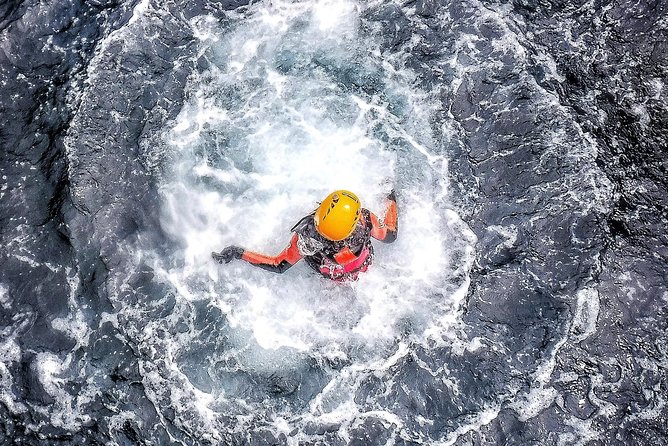 Coasteering in Caloura (Sao Miguel – Azores)