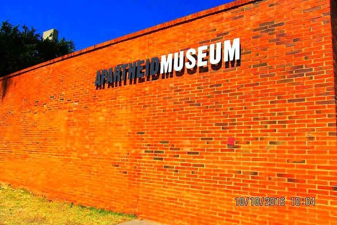 Constitutional Hill and Apartheid Museum Half-Day Tour From ZAR R1 100 Private