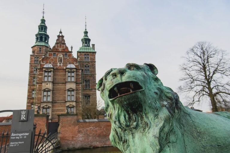 Copenhagen: Highlights & Secrets Private Walking Tour