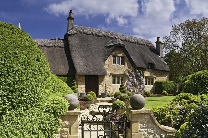 Cotswolds Driving Full Day Tour- Book Local Guide