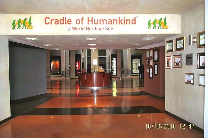 Cradle of Human Kind Tour and Lesedi Cultural Village Day Tour Private