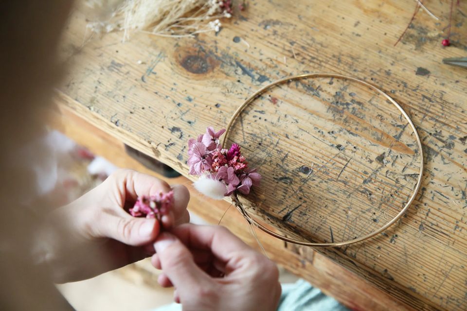 1 create your dried flower wreath workshop in paris Create Your Dried Flower Wreath Workshop In Paris