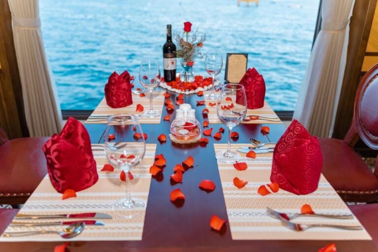Cruise Tour and Dinner at Luxurious Nha Trang Bay