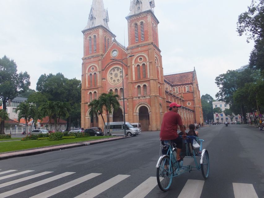 Customized Ho Chi Minh City Experience on Cyclo With Driver