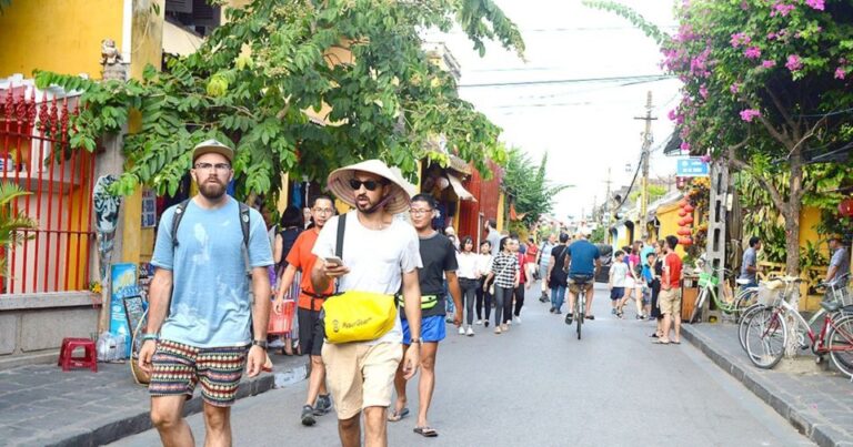 Da Nang/Hoi An: Market & Old Town Private Tour With Transfer