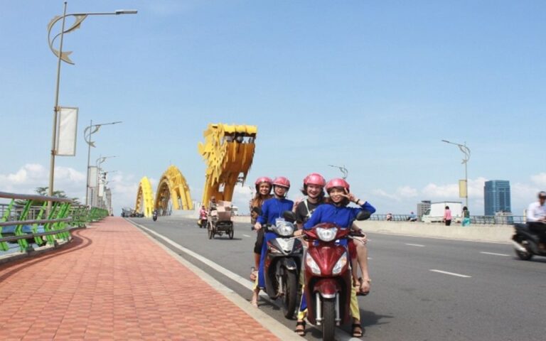 Da Nang: Private City Tour by Scooter With Ao Dai Lady Rider