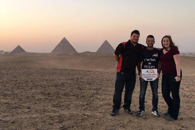Day Tour to Giza Pyramids by Camel