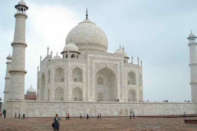Delhi Agra Fatehpur Sikri One Day Trip by Private Car With Guide