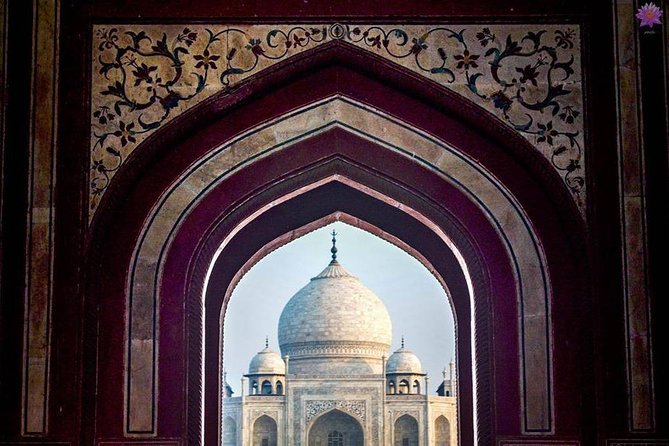 Delhi to Taj Mahal Tour By Private Air Conditioning Car