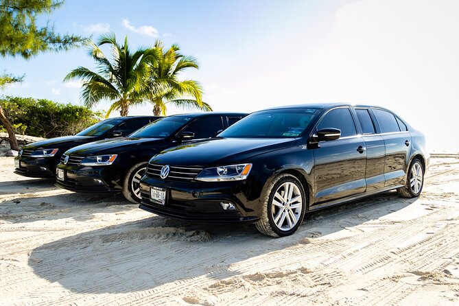 Departure in Luxury Sedan From Cancun Hotels to the Airport