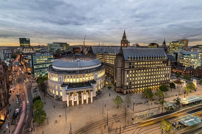 Departure Private Transfer: Manchester to Manchester Airport MAN in Luxury Van