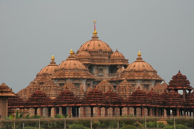 1 divine temples tour in delhi Divine Temples Tour in Delhi
