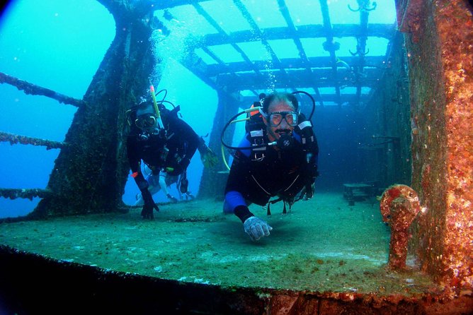 Diving in Cancun for Certified Divers 2 Dives All Inclusive