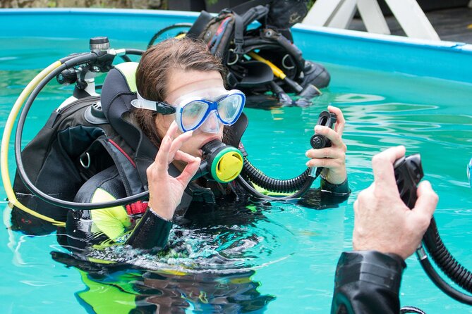 Dubai Scuba Diving Lesson With PADI Instructor and Transfers