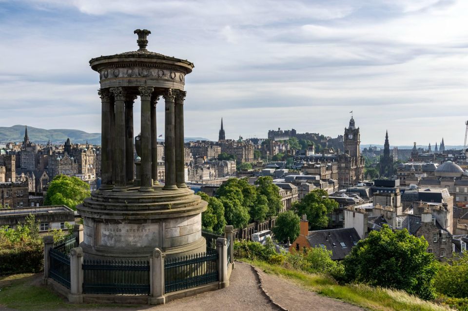 Edinburgh: Express Walk With a Local in 60 Minutes - Booking Information
