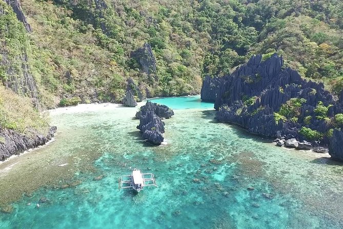 El Nido Island Hopping Tour D With Lunch