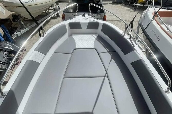 1 eldoris private boat rental in milos Eldoris Private Boat Rental in Milos