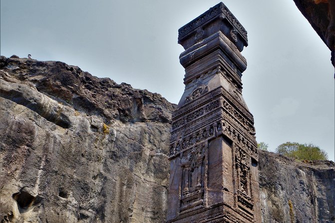 Ellora and Ajanta Caves 2-Day Taxi Service From Aurangabad