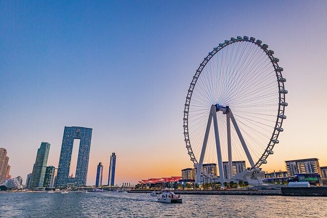 Enjoy Dubai Marina With Breakfast at Luxury Yacht