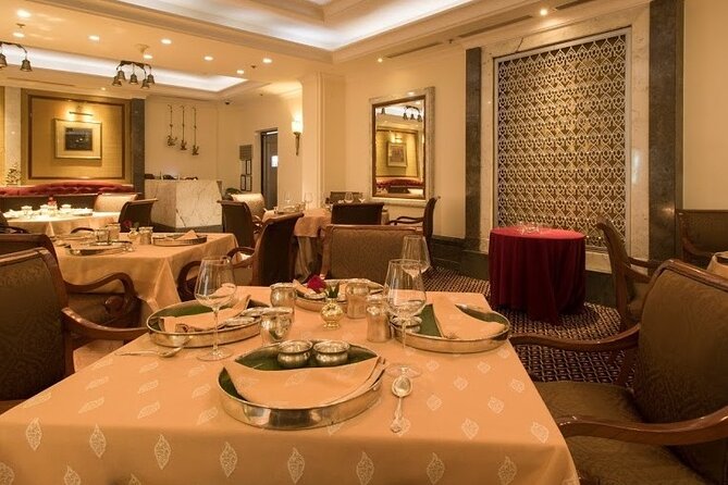 Enjoy South Indian Cuisine at Dakshin – Sheraton New Delhi With Private Transfer